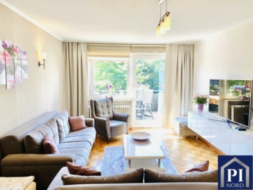 Wohnung mit 98 m² Wohnfläche und Balkon. Parken hinter dem Haus., 24146 Kiel, Etagenwohnung