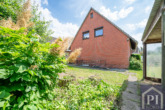Blick vom Garten auf das Haus