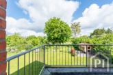 Blick auf die idyllische Streuobstwiese