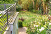Treppen zum hinteren Gartenteil und zur Schwentine