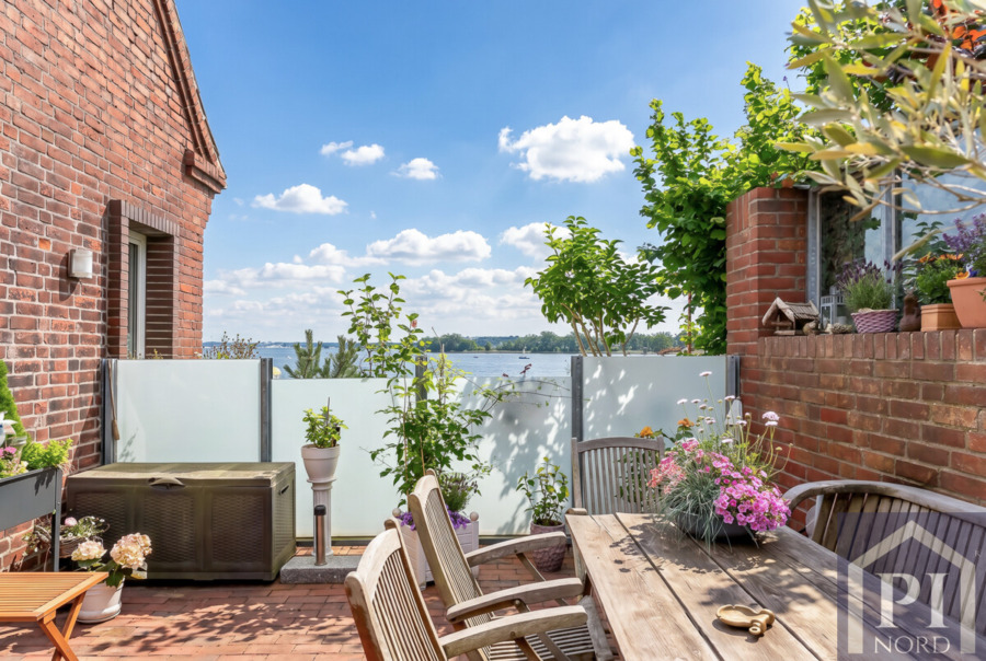 Terrasse mit Traublick