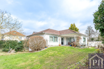 Winkelbungalow mit ausgebautem Vollkeller in direkter Feldrandlage mit Weitblick, 24145 Kiel, Bungalow