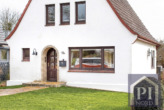 Hübsche Pflasterung zumr Eingangstür
