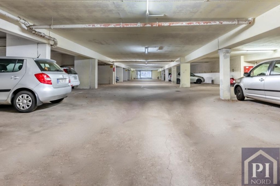 Große Tiefgarage