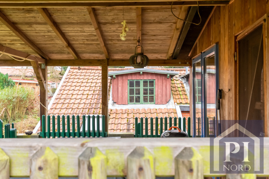 Überdachte Terrasse der bestehenden Wohneinheit