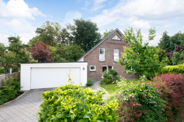 Einfamilienhaus mit Einliegerwohnungsoption, Bauvorbescheid und traumhaftem Grundstück in Sackgassenlage, 24340 Eckernförde, Einfamilienhaus