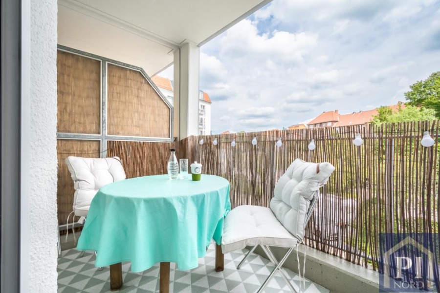 Gemütlicher Ost-Balkon