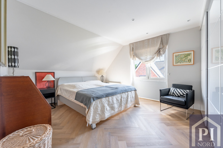 Schlafzimmer I mit Einbauschrank