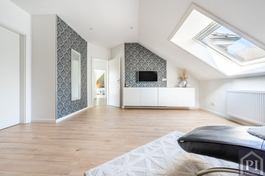 Zimmer mit Küchenanschlüsssen