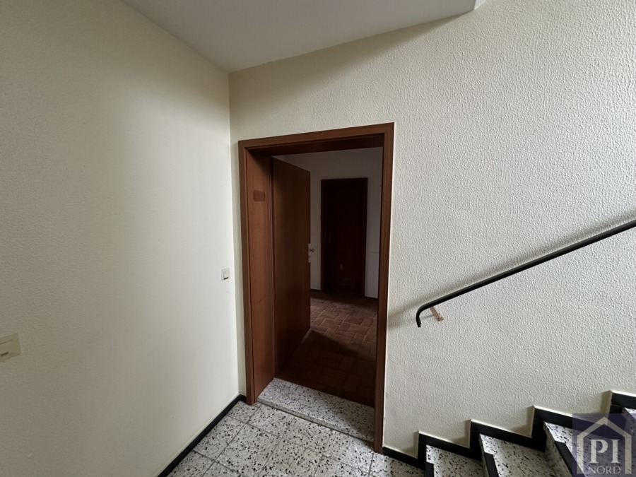 Hauseingang aus dem Treppenhaus