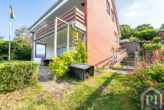 Blick Terrasse und Balkon