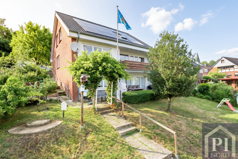 Zugang von den Garagen
