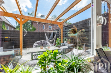 Bezugsfertiges Reihenendhaus mit 5 Zimmern, Garage und fußläufig zum Hafen!, 24340 Eckernförde, Reihenhaus