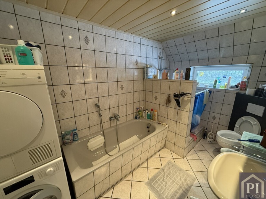 Badezimmer mit Wanne
