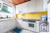 Kochen mit Blick in den Garten
