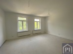 Helle Arbeitsatmosphäre mit Ausblick