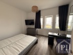 Großes Schlafzimmer
