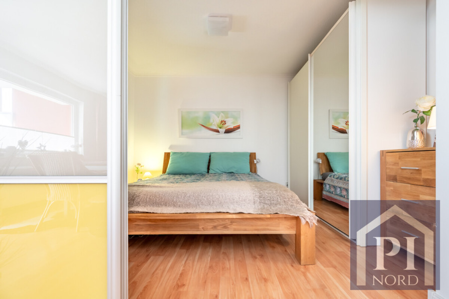 Schlafzimmer mit Schiebetür