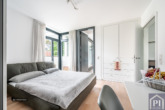 Schlafzimmer mit Terrassenzugang