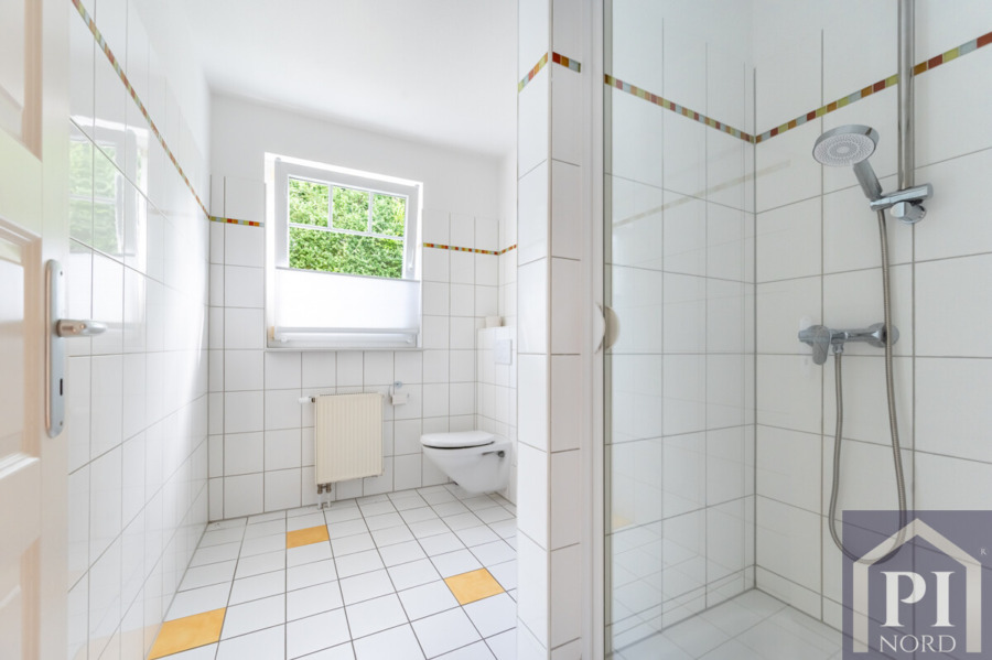 Geräumiges Gäste-WC