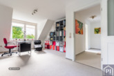 Arbeitszimmer mit gradiosem Ausblick