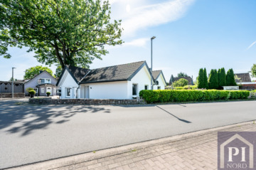 Saniertes Zweifamilienhaus nur 10 Minuten von der Ostsee entfernt!, 24257 Schwartbuck, Zweifamilienhaus